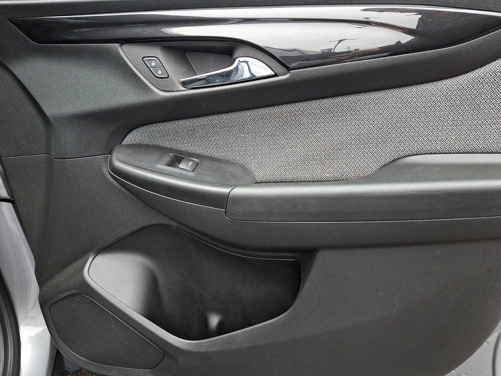 Used 2025 Chevrolet TrailBlazer LT image 10