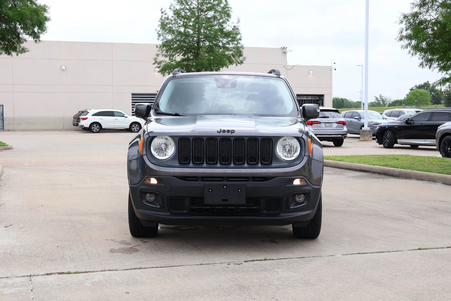 Used 2016 Jeep Renegade Latitude AWD/4WD image 6