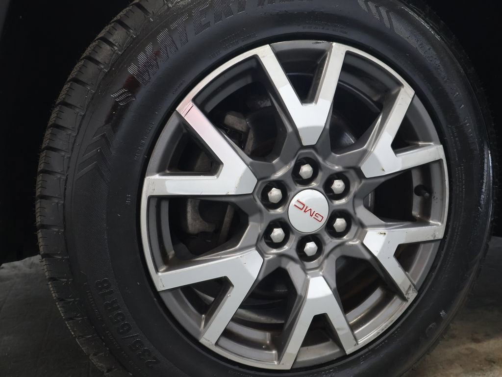 Used 2020 GMC Acadia SLE w/ Driver Convenience Package FWD image 30