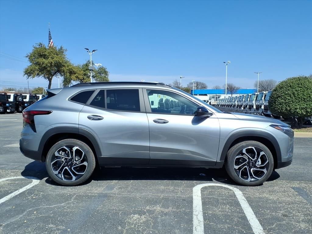 New 2026 Chevrolet Trax RS w/ Driver Confidence Package image 5