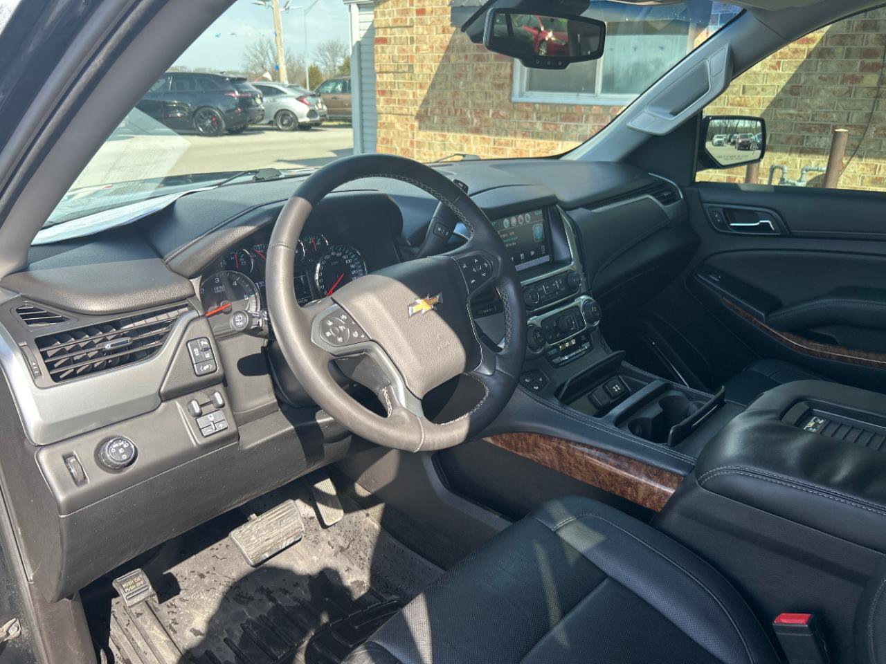 Used 2015 Chevrolet Tahoe LTZ RWD image 18