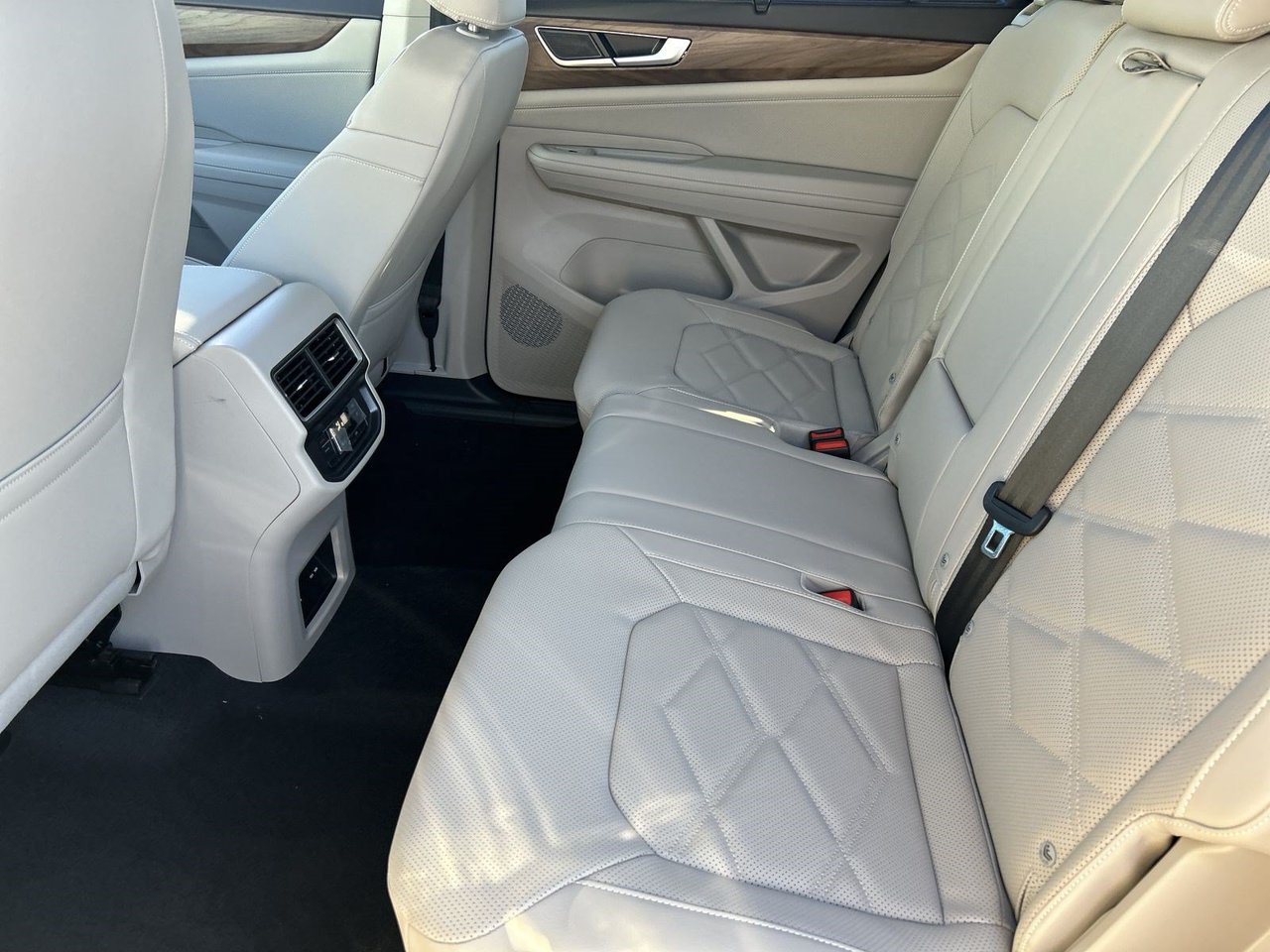 New 2026 Volkswagen Atlas SE AWD/4WD image 13
