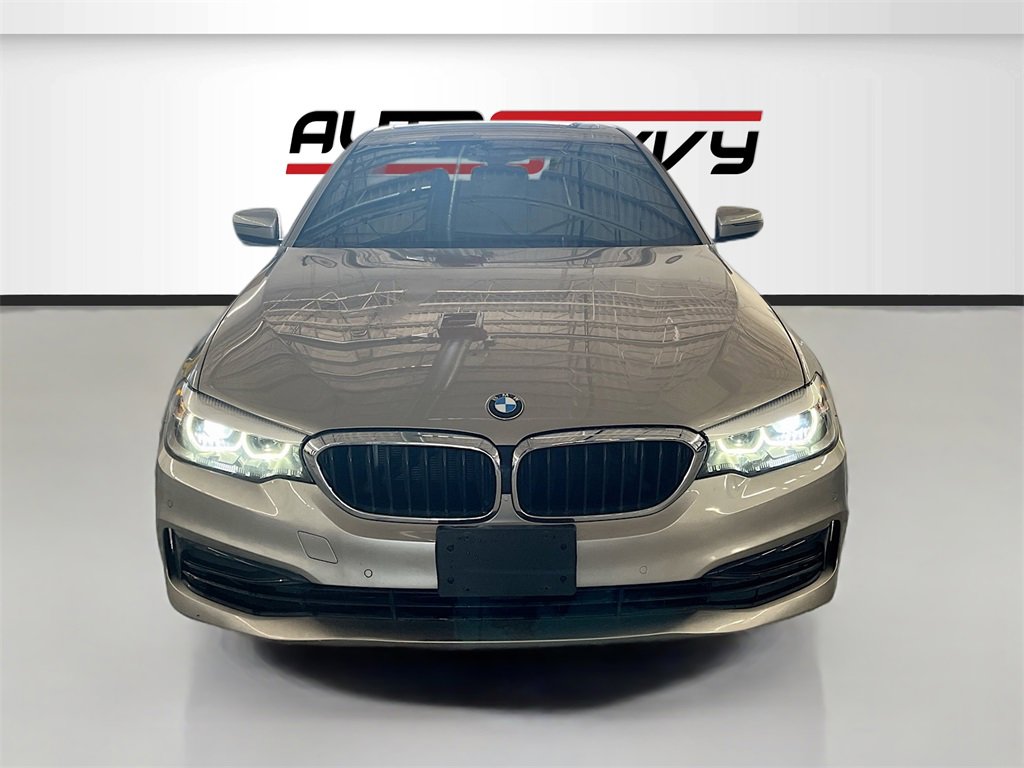 Used 2019 BMW 540i w/ Convenience Package image 2