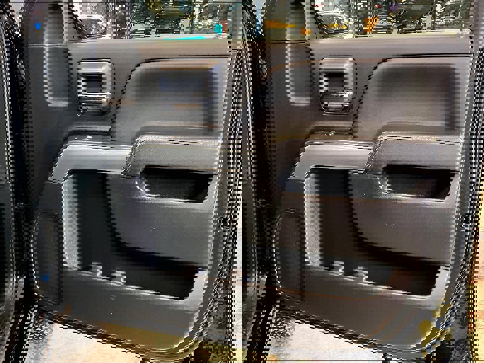 Used 2018 Chevrolet Silverado 1500 LT image 12