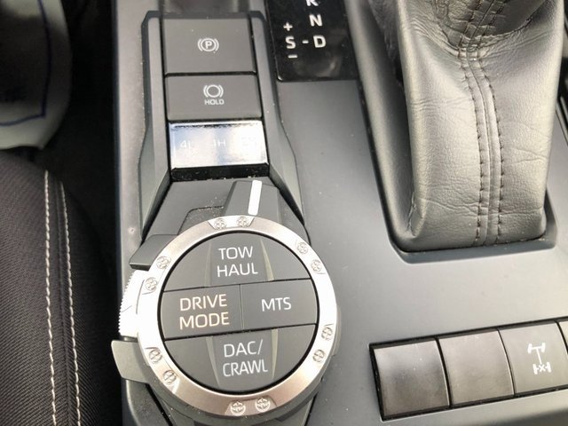 Used 2024 Toyota Tacoma TRD Off-Road image 7