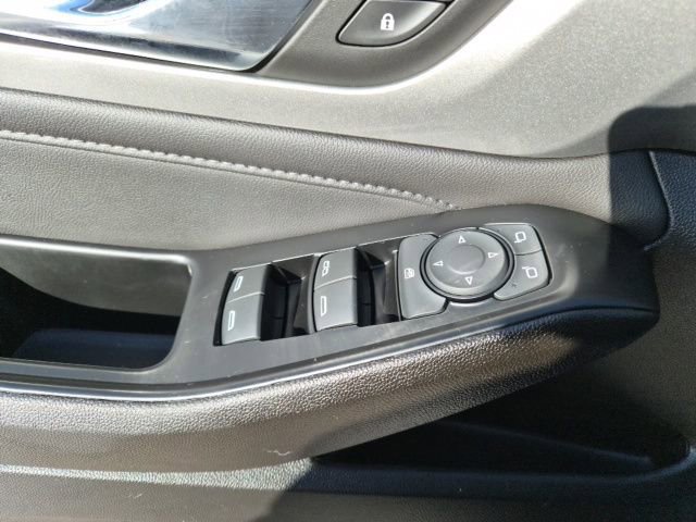 Used 2023 Chevrolet Traverse LT image 14