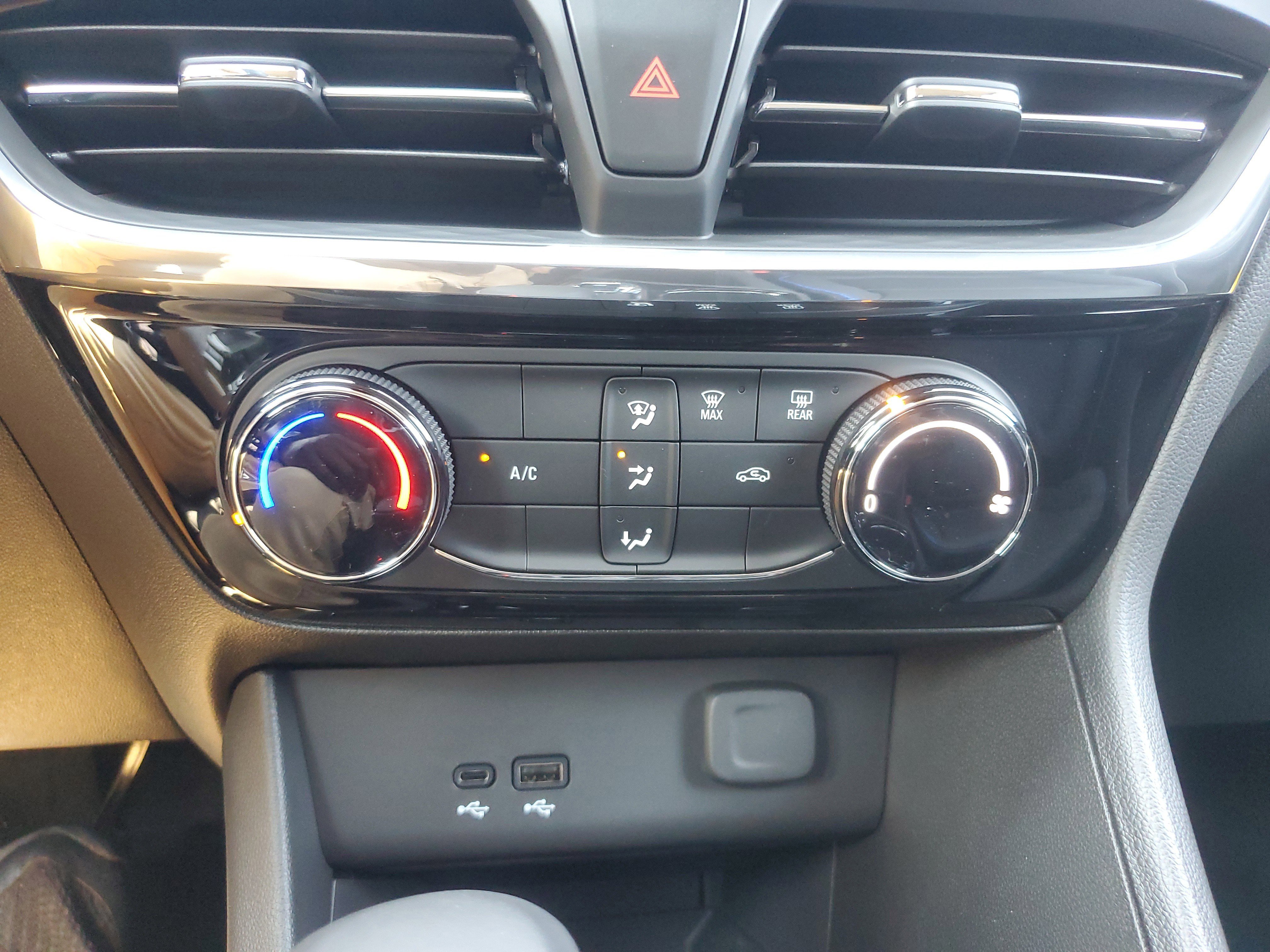 New 2026 Buick Encore GX Sport Touring image 25