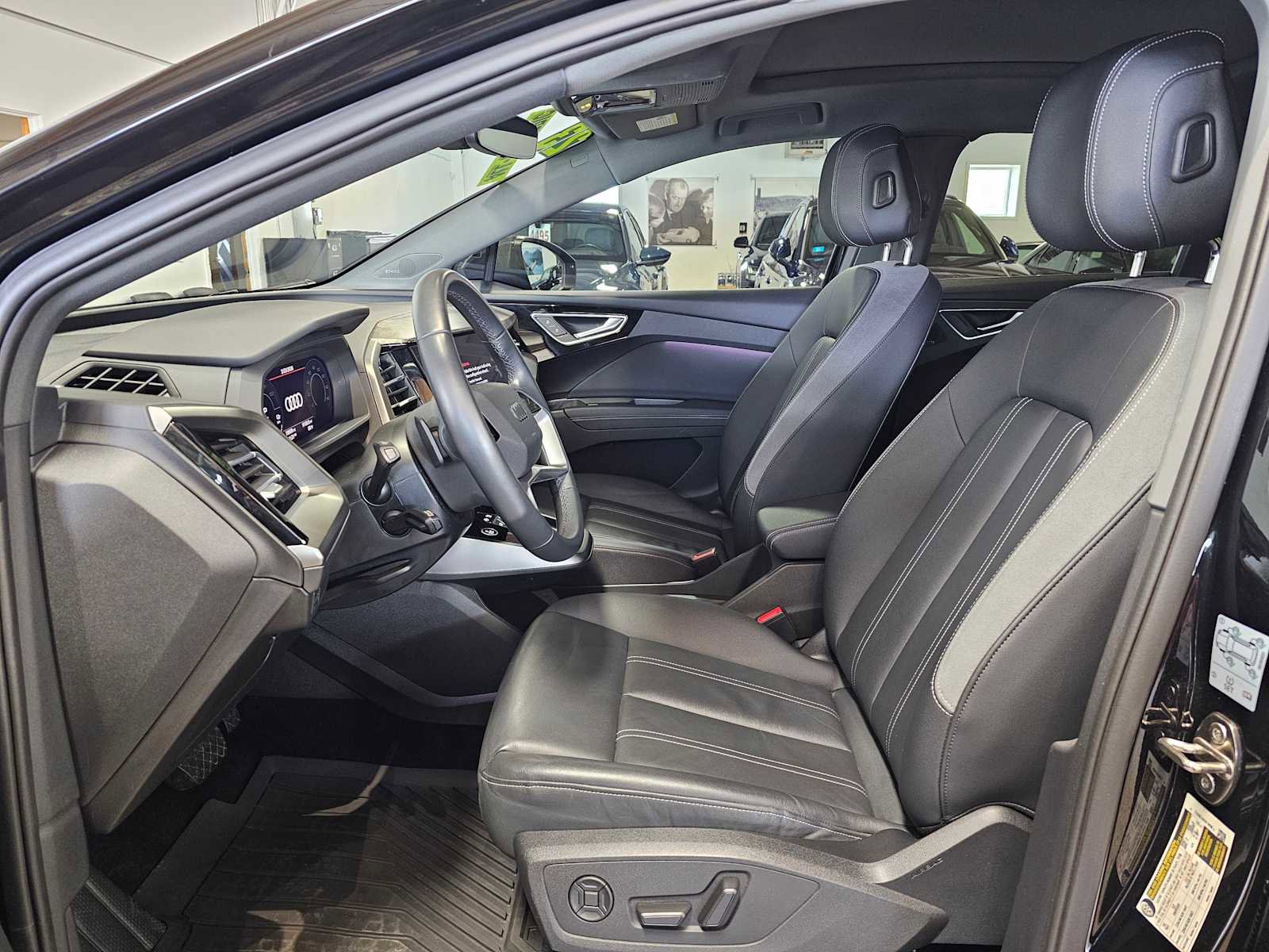 Used 2023 Audi Q4 e-tron Premium Plus w/ Premium Plus image 23