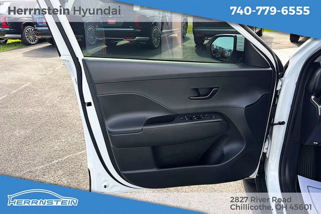 Certified 2025 Hyundai Kona SE AWD/4WD image 14