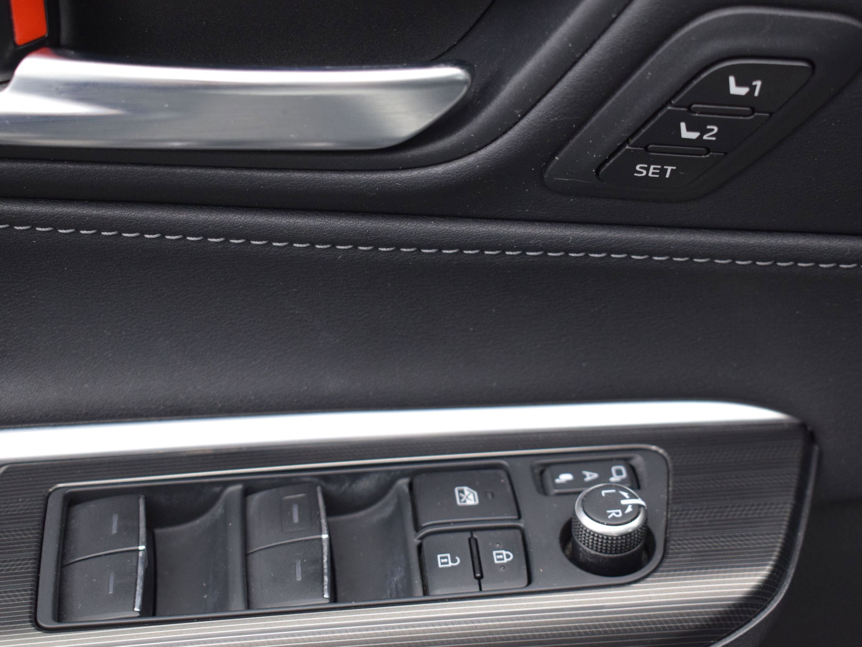 Used 2023 Toyota Venza Nightshade AWD/4WD image 15