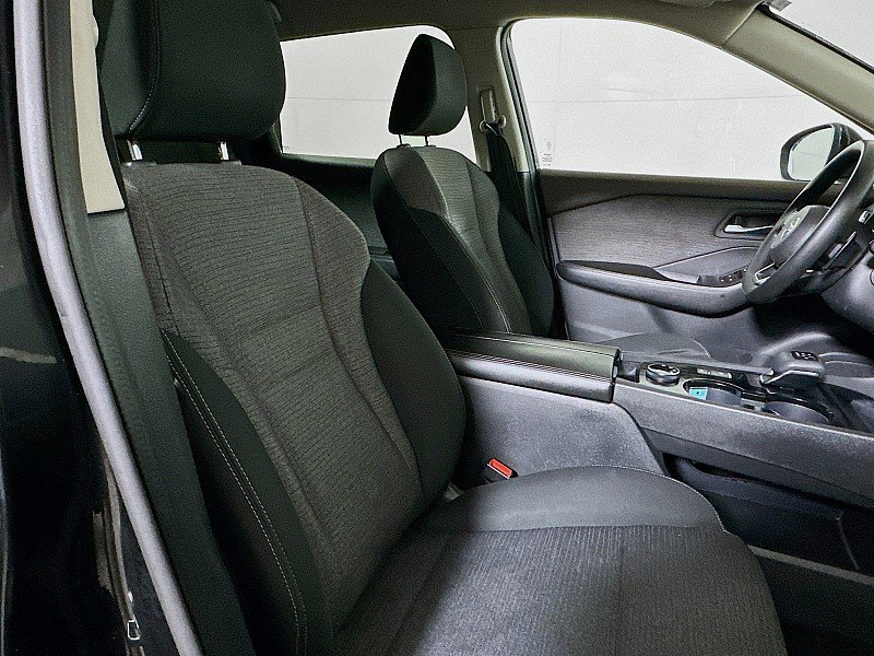 Used 2021 Nissan Rogue SV image 26