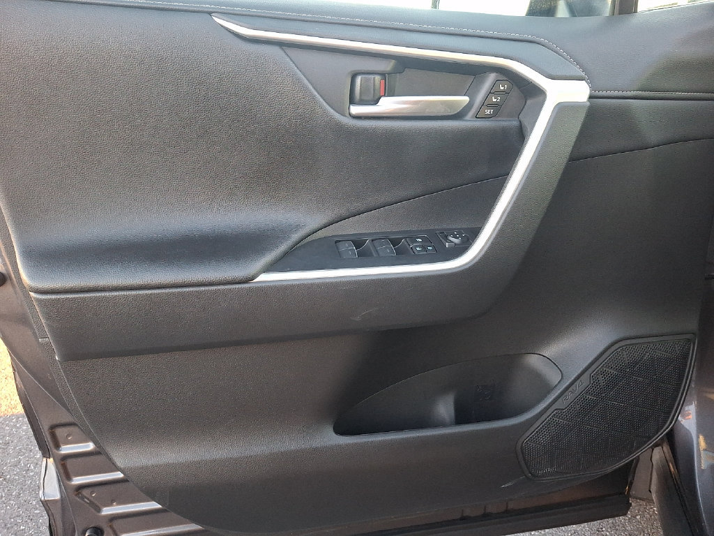 Certified 2023 Toyota RAV4 Limited AWD/4WD image 12