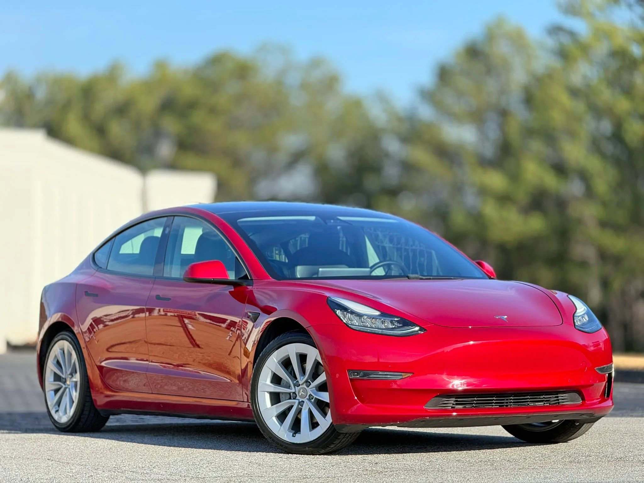 Used 2021 Tesla Model 3 Standard Range Plus image 5