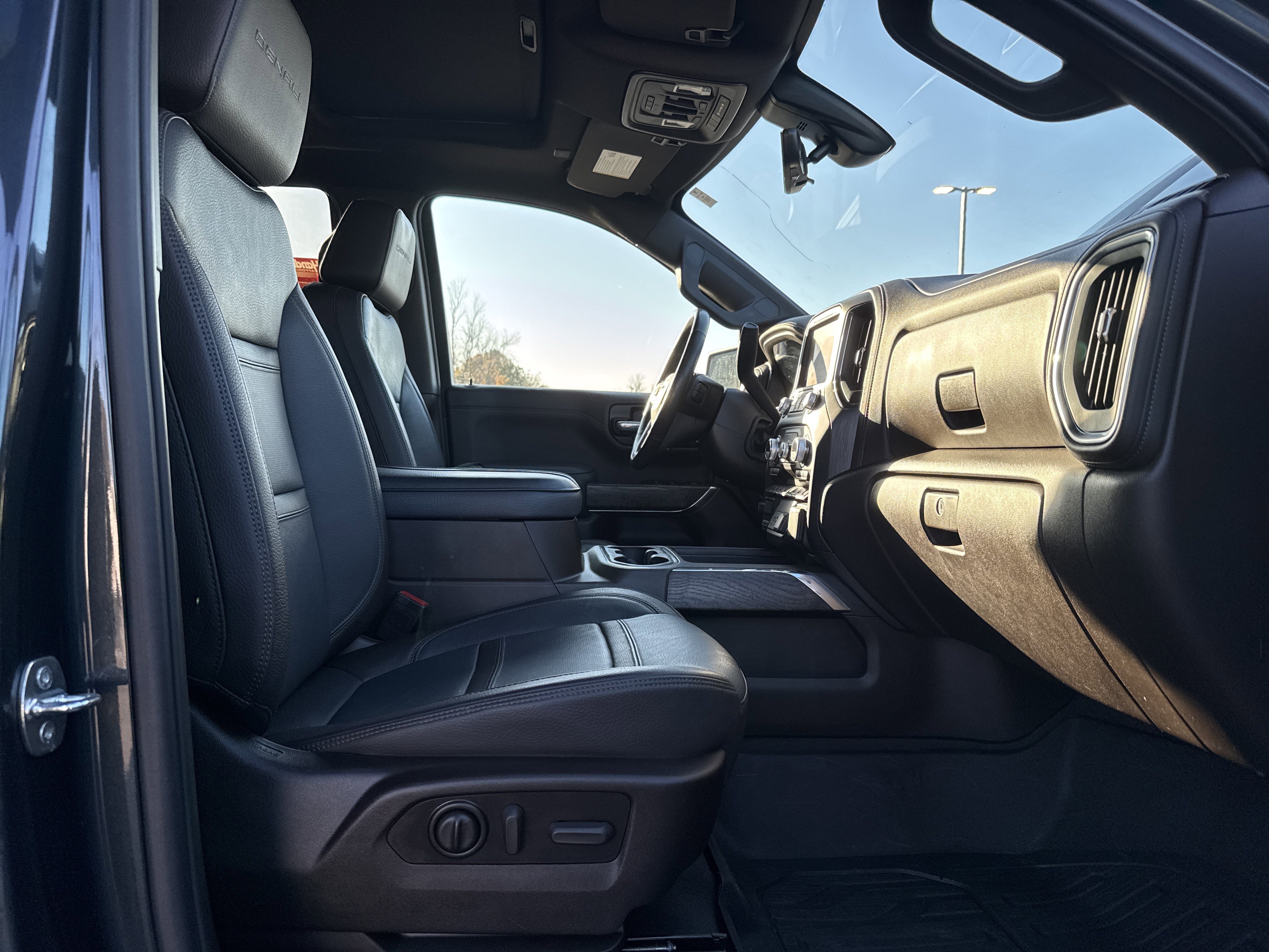 Used 2021 GMC Sierra 1500 Denali w/ Denali Ultimate Package image 32