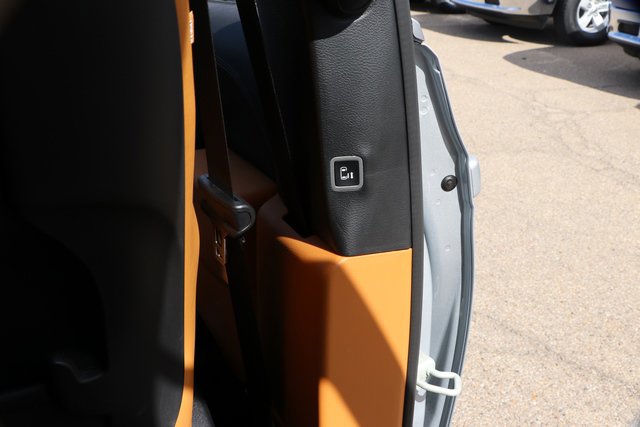 New 2023 Chrysler Pacifica Pinnacle FWD image 42