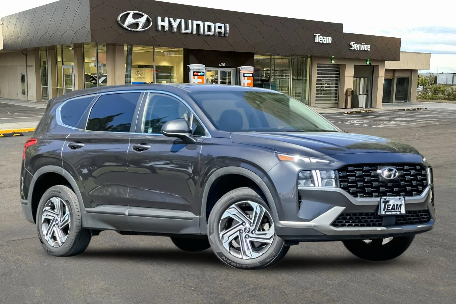 Used 2021 Hyundai Santa Fe SE w/ Cargo Package AWD/4WD video 2