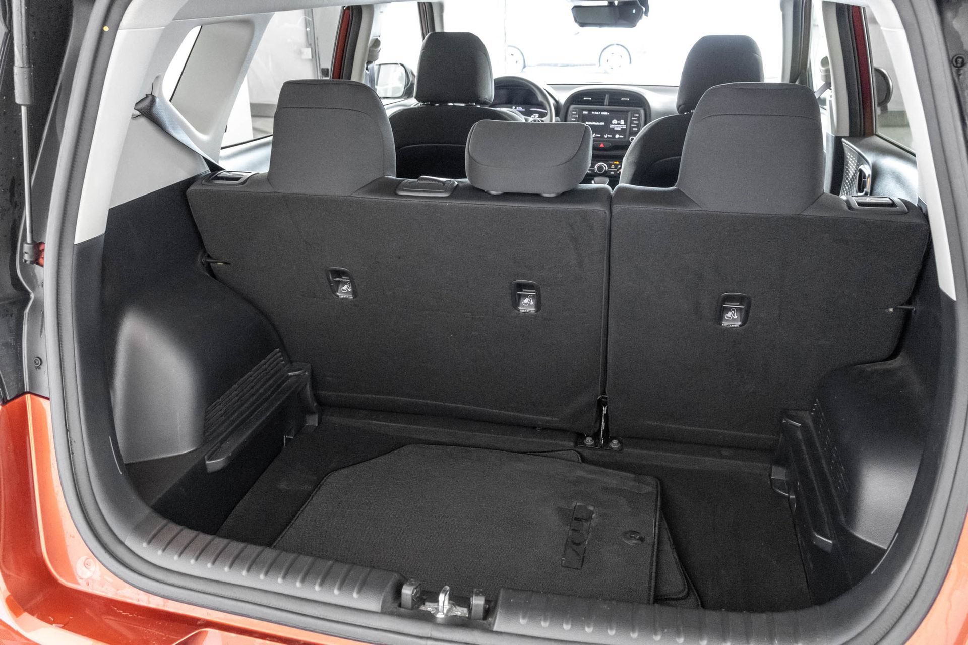 Used 2024 Kia Soul LX FWD image 35