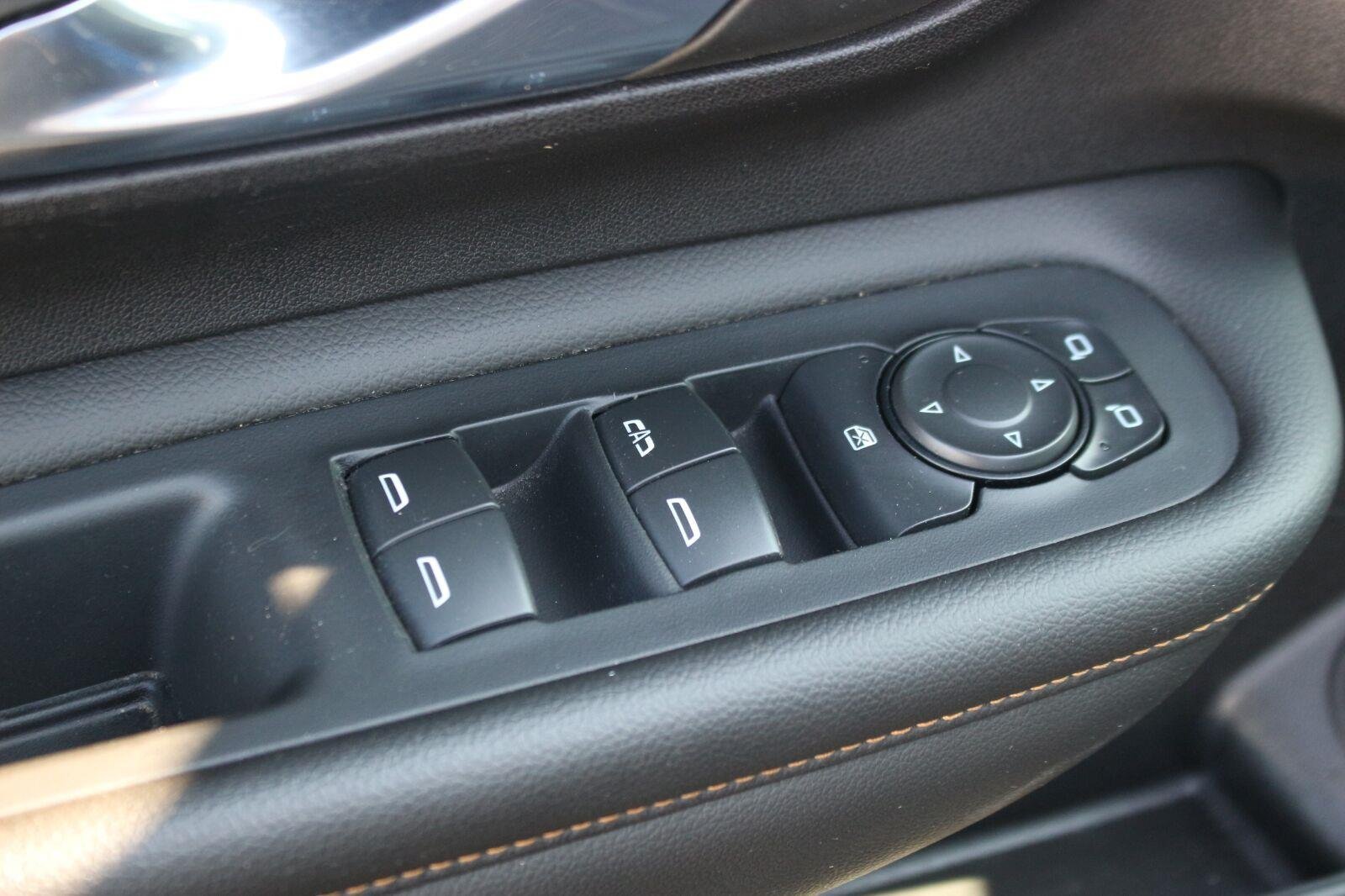 Used 2024 GMC Terrain AT4 w/ Infotainment Package II AWD/4WD image 16