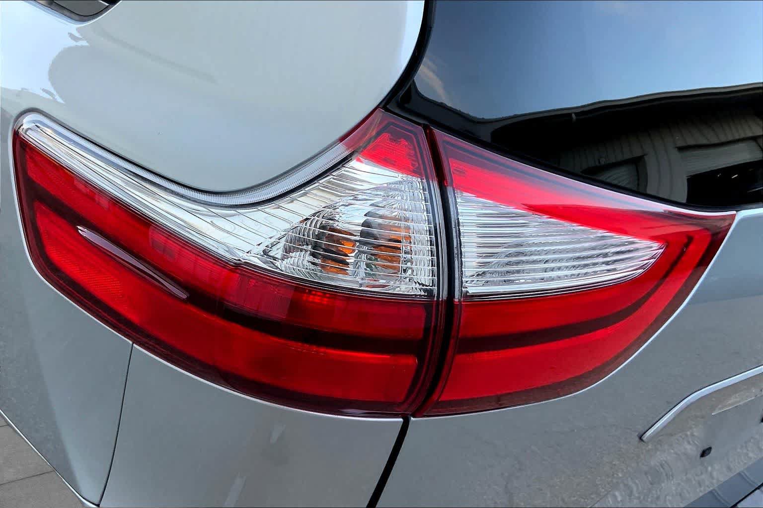 Used 2015 Toyota Sienna LE FWD image 28