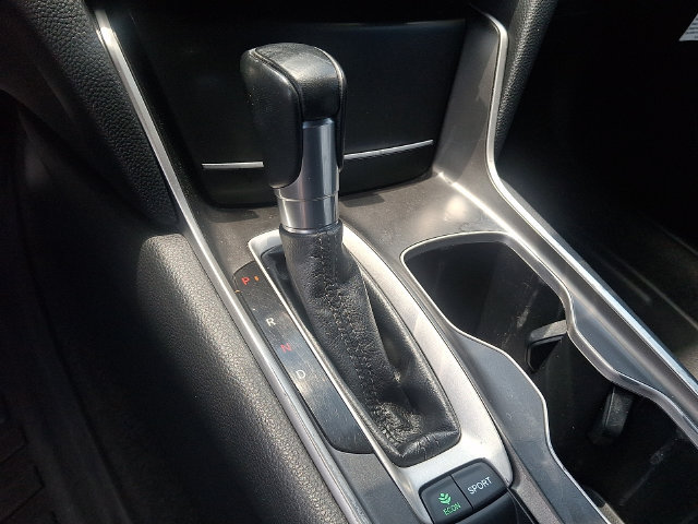 Used 2019 Honda Accord Sport image 12