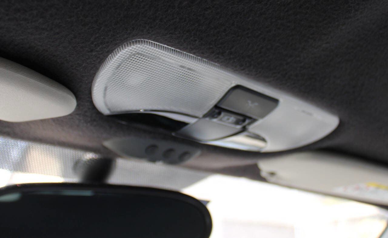 Used 2004 Chrysler Crossfire Base 2dr Sports Coupe image 30