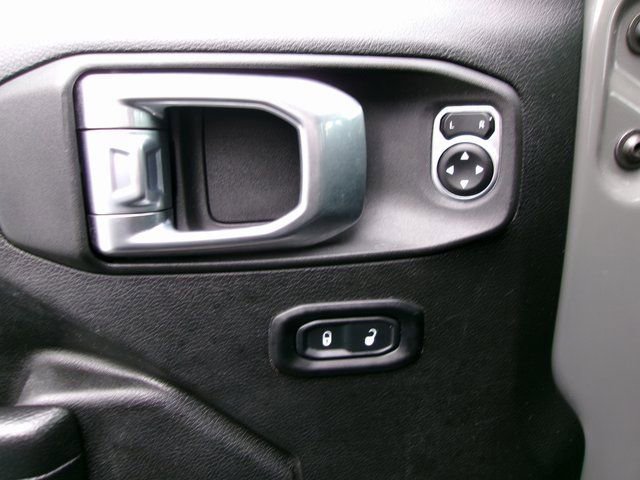 Used 2022 Jeep Wrangler Unlimited Sport image 12