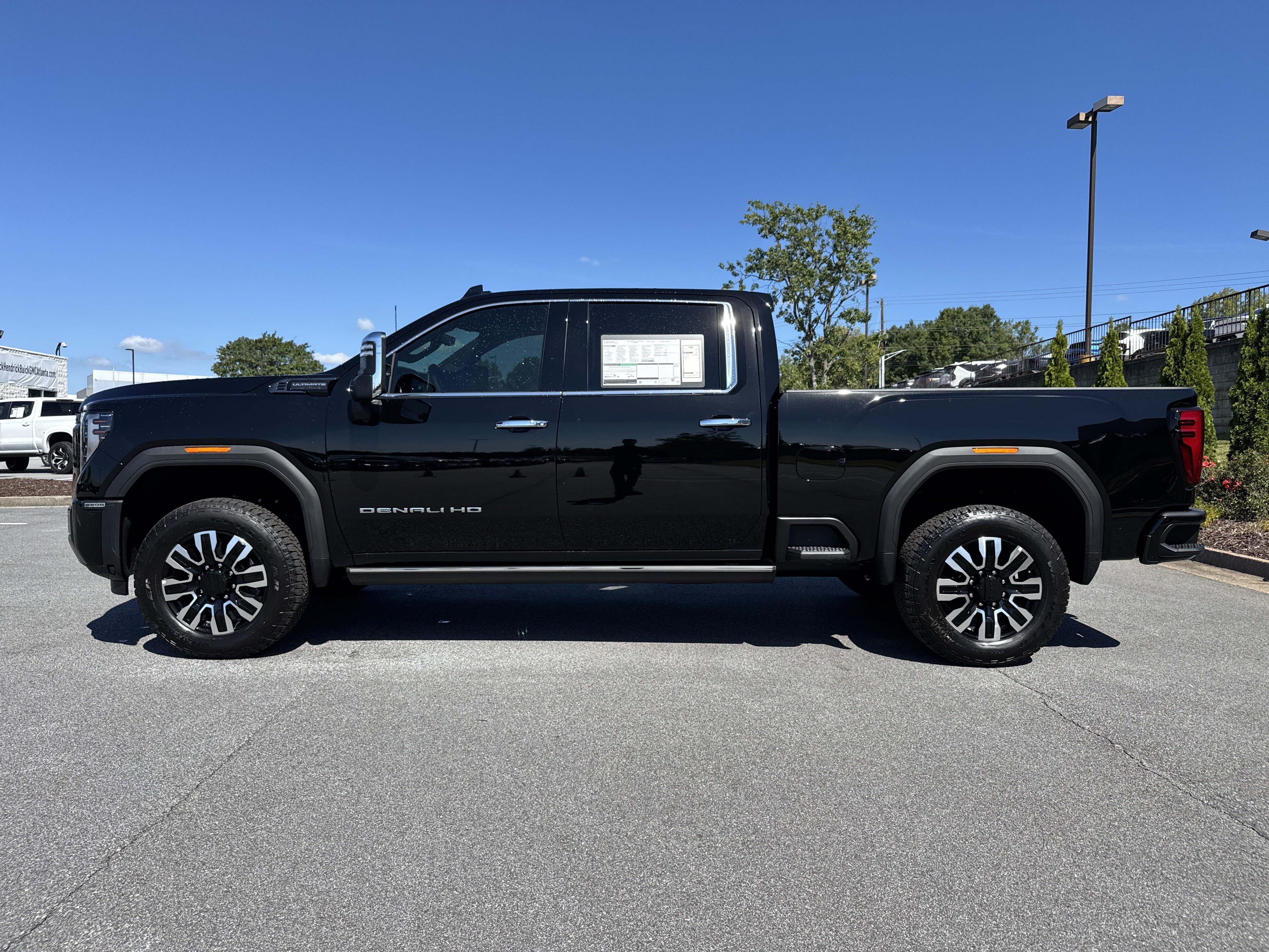 New 2026 GMC Sierra 2500 Denali Ultimate AWD/4WD image 7
