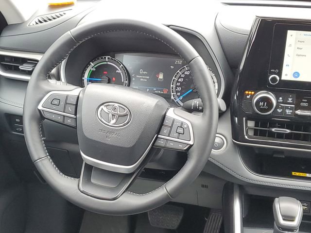 Used 2025 Toyota Highlander XLE AWD/4WD image 26