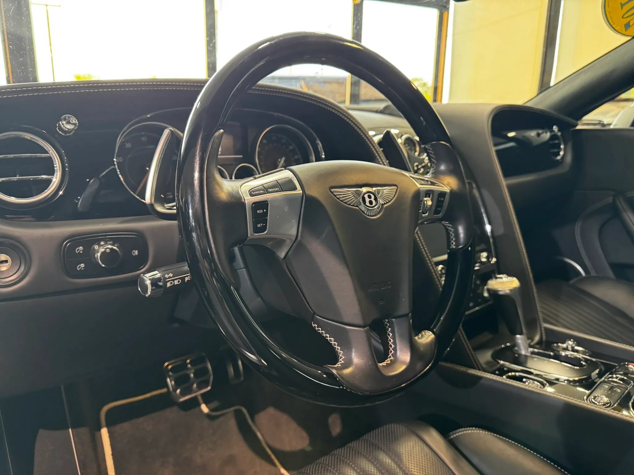 Used 2017 Bentley Continental GT AWD/4WD image 27