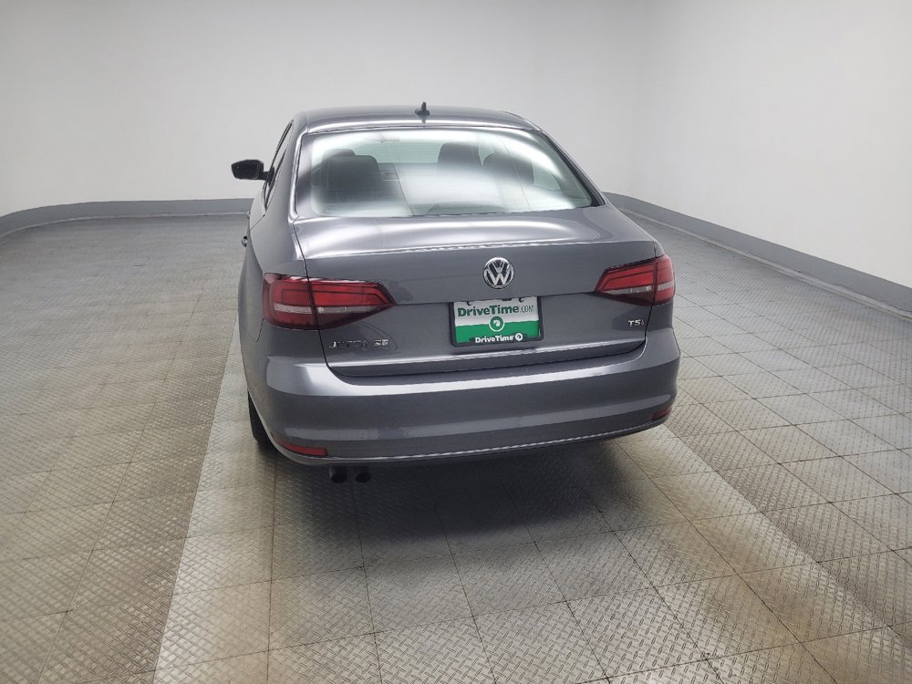 Used 2017 Volkswagen Jetta SE FWD image 6