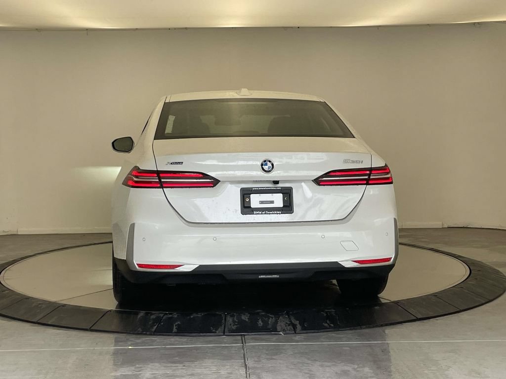 New 2027 BMW 530i xDrive AWD/4WD image 4