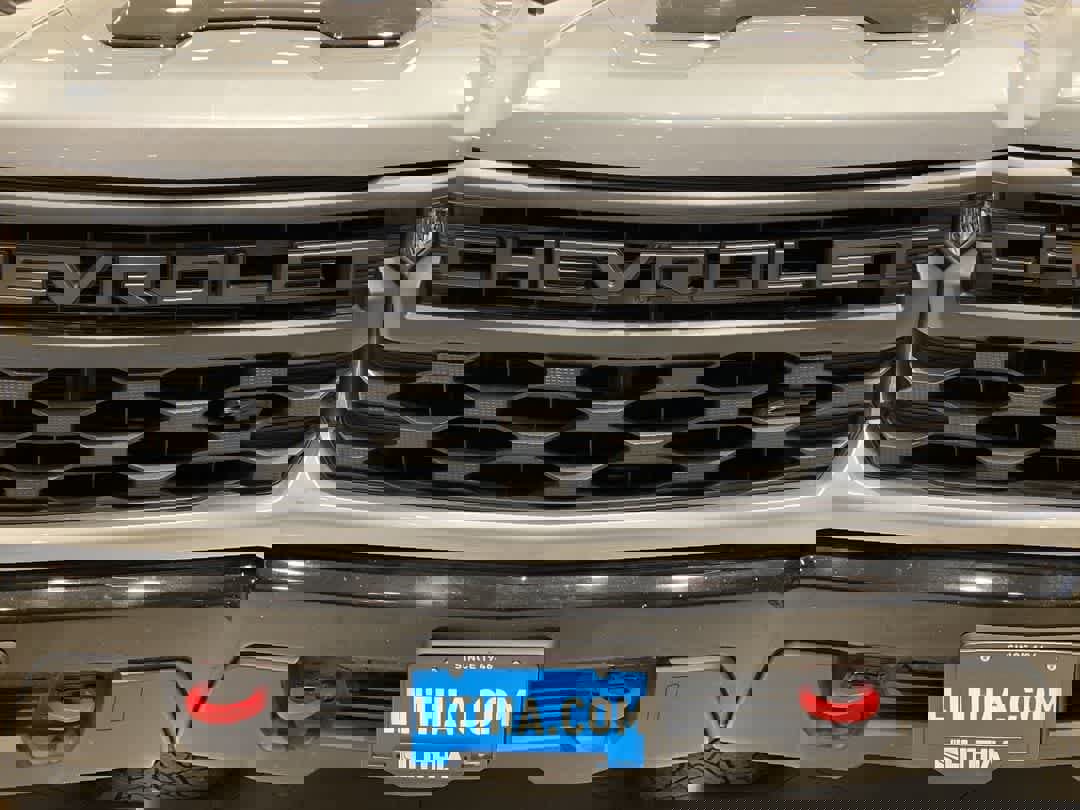 Used 2024 Chevrolet Silverado 1500 Custom Trail Boss w/ LPO, Dark Essentials Package image 10