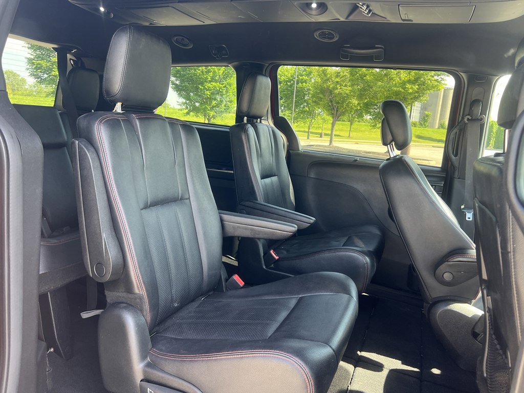 Used 2019 Dodge Grand Caravan GT FWD image 12