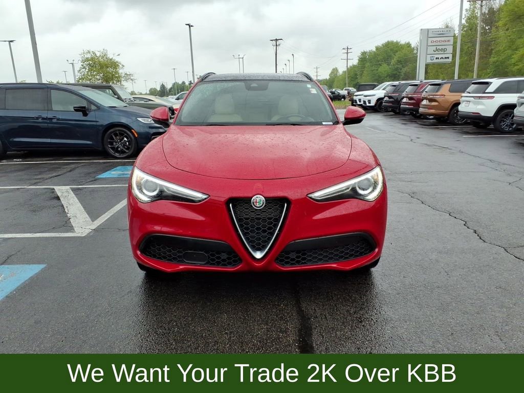 Used 2023 Alfa Romeo Stelvio Ti Lusso w/ Quick Order Package 22X Lusso AWD/4WD image 3