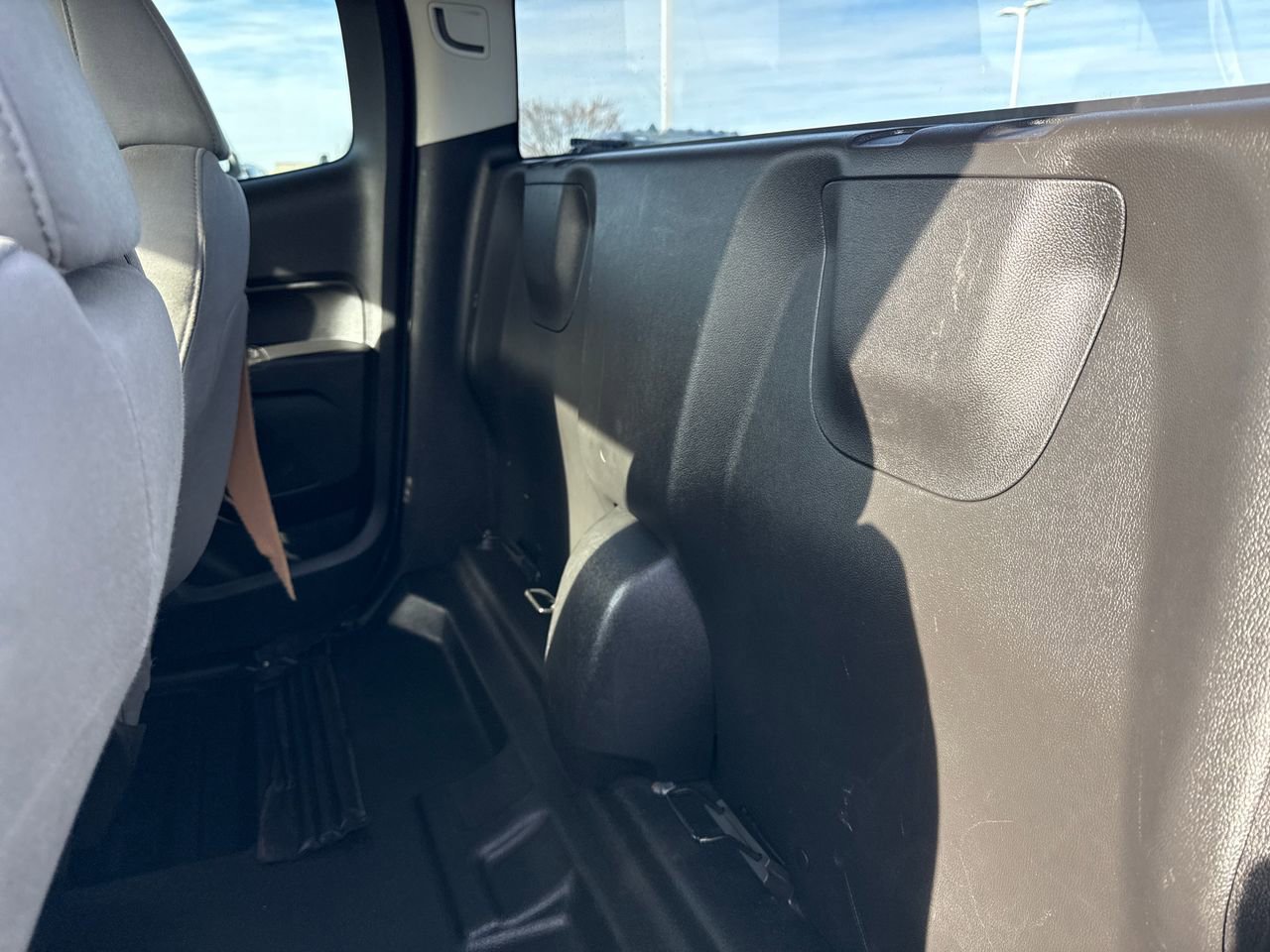 Used 2018 Chevrolet Colorado W/T image 15