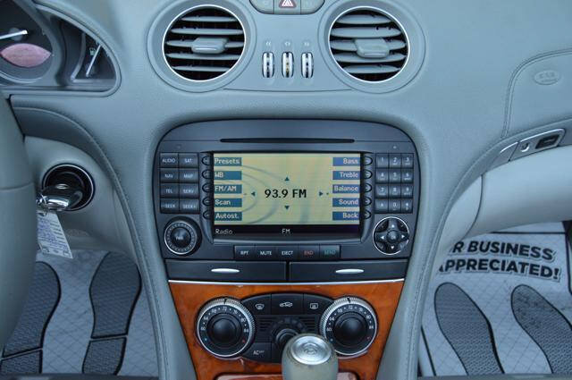 Used 2005 Mercedes-Benz SL 500 image 24