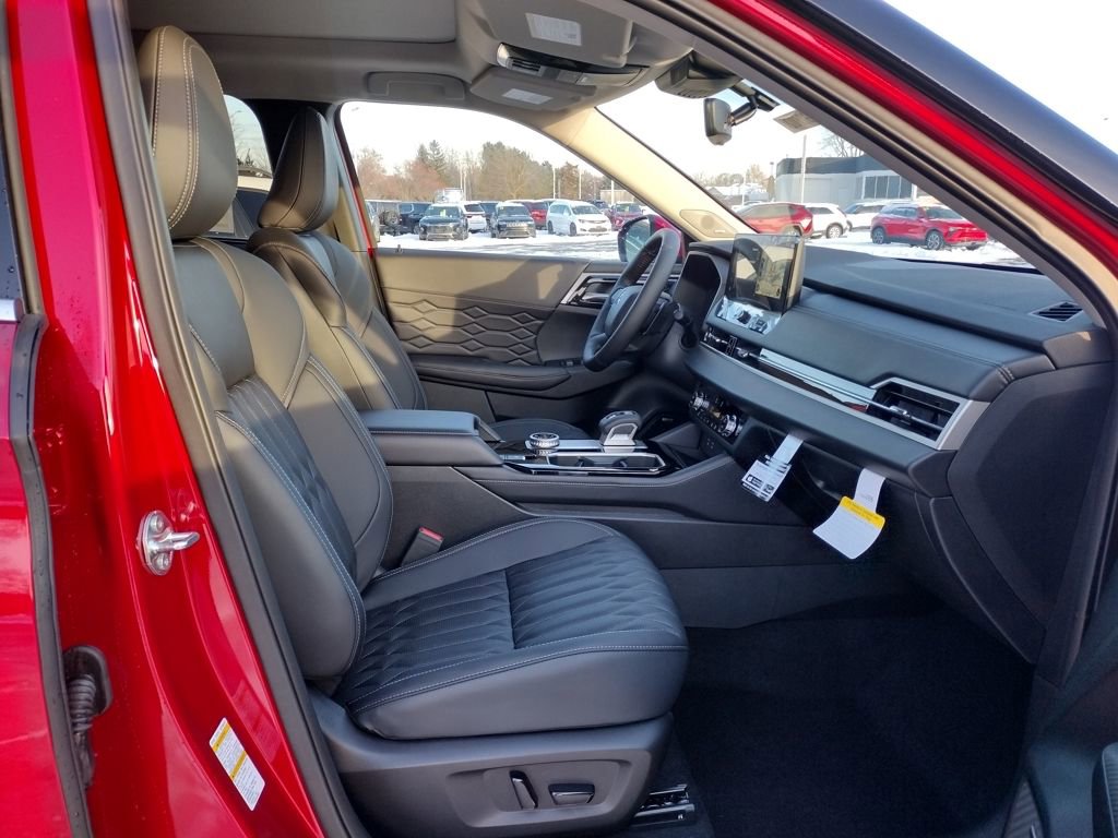 New 2026 Mitsubishi Outlander SEL image 12