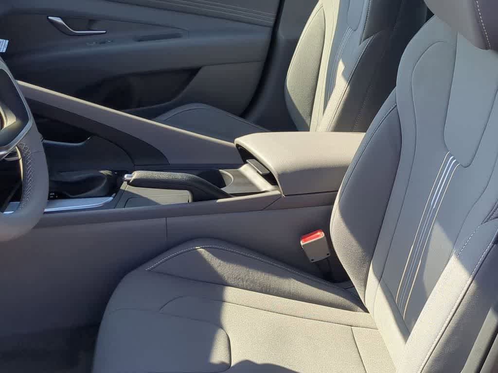 New 2026 Hyundai Elantra Sport image 17