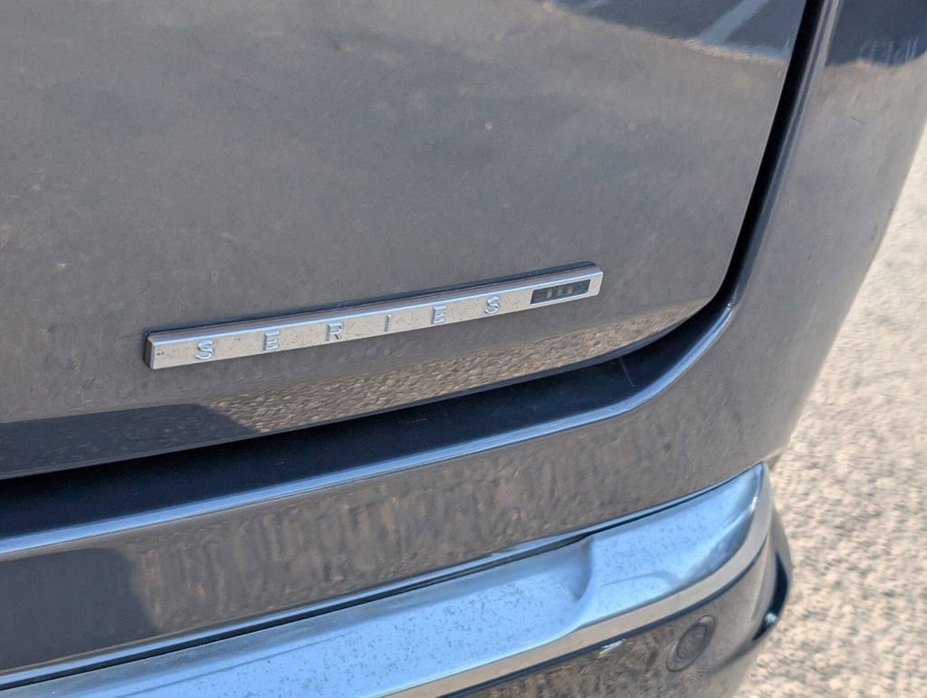 Used 2022 Jeep Grand Wagoneer Series III w/ Rear Seat Video Group 1 image 16