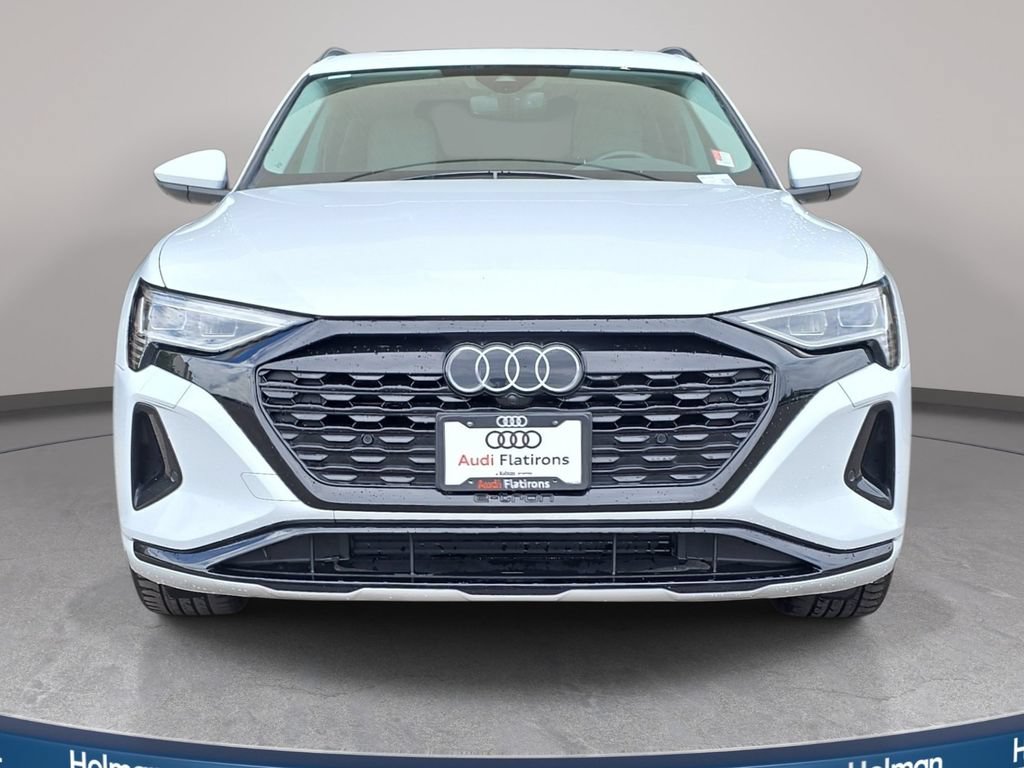 Used 2024 Audi Q8 e-tron Premium Plus AWD/4WD image 3