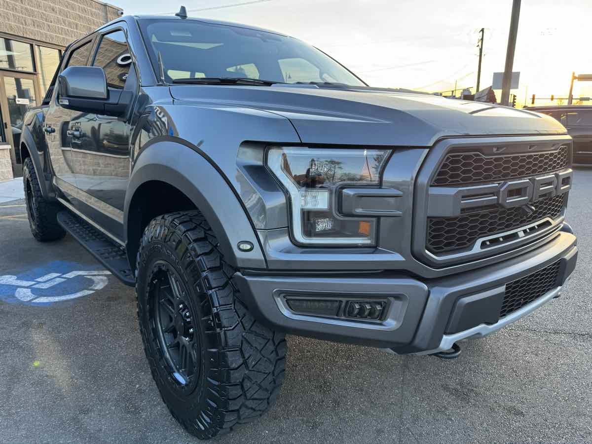 Used 2019 Ford F150 Raptor w/ Equipment Group 802A Luxury AWD/4WD image 3