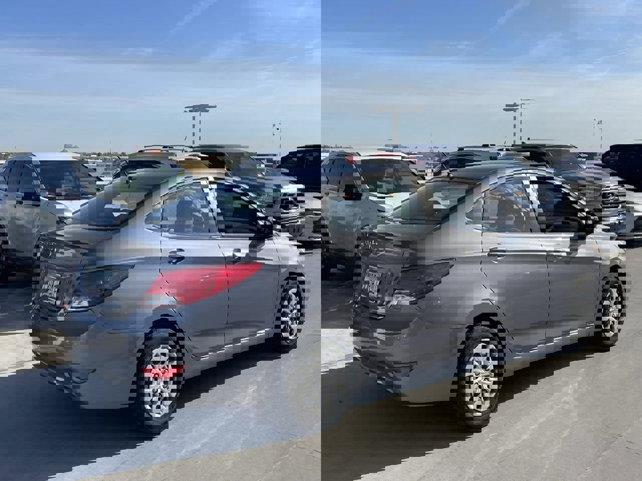 Used 2016 Hyundai Accent SE image 2