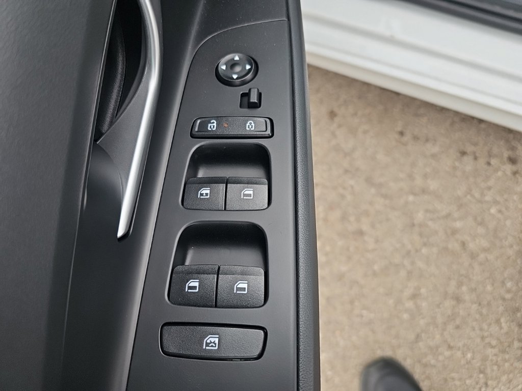 New 2026 Hyundai Elantra SE FWD image 12