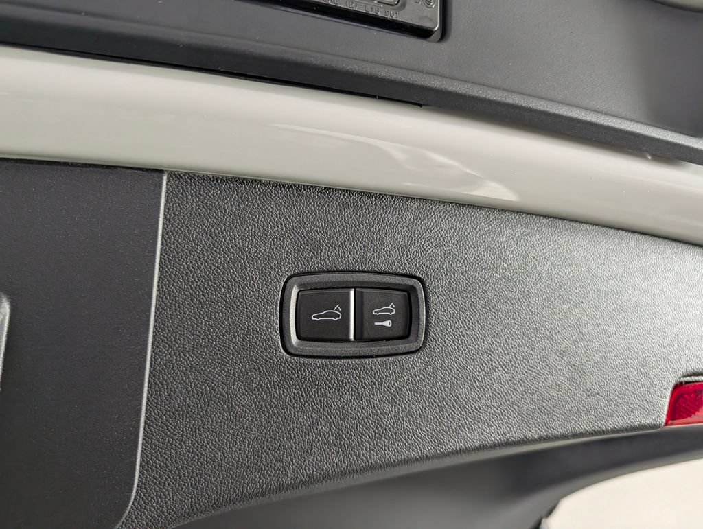 New 2026 Porsche Cayenne Coupe AWD/4WD image 18