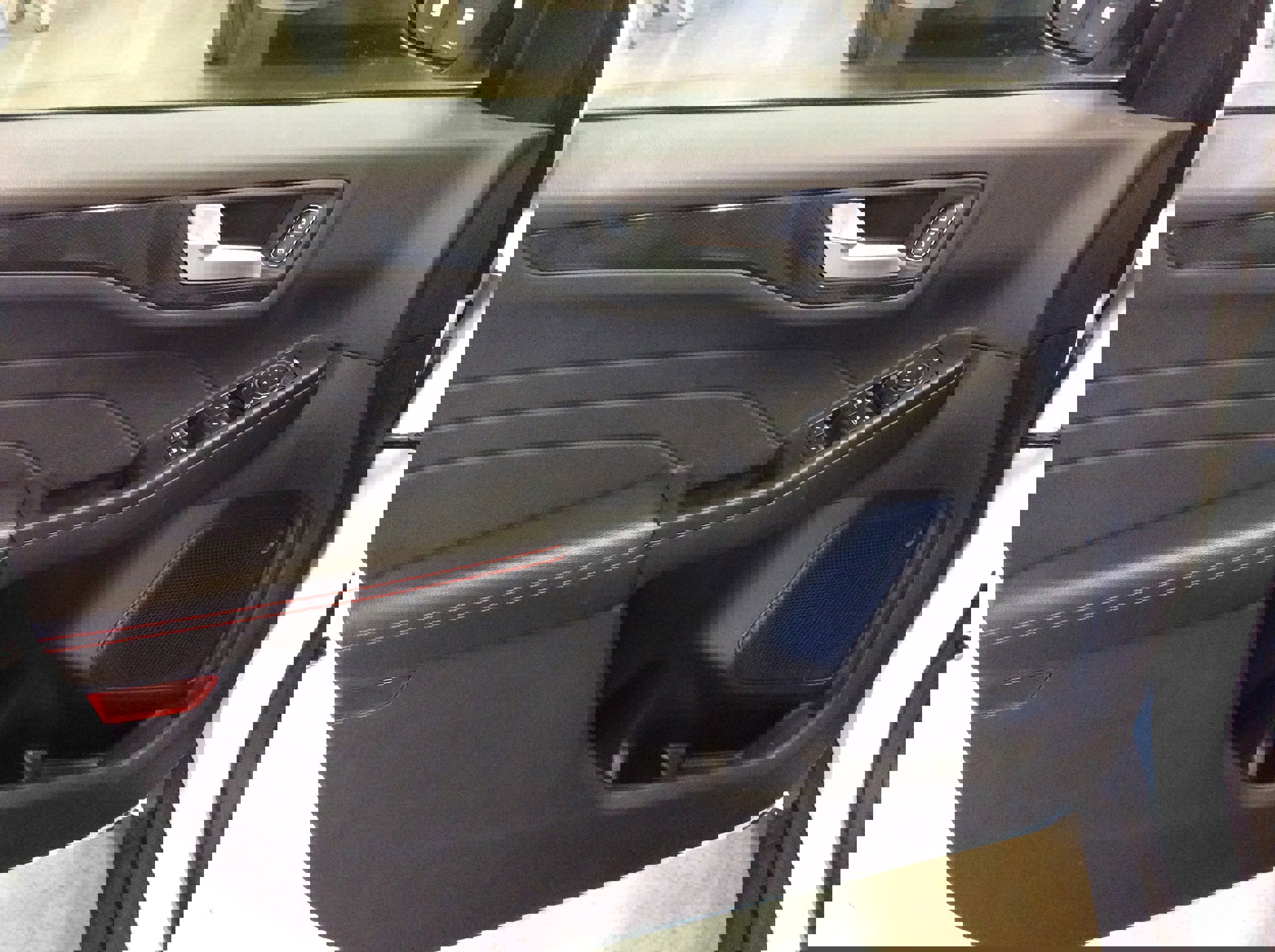 Used 2023 Ford Escape ST-Line Select image 13