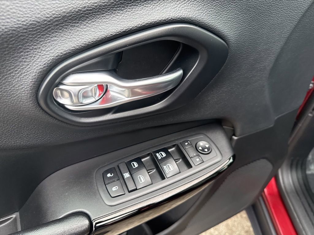 Certified 2019 Jeep Cherokee Latitude Plus image 20