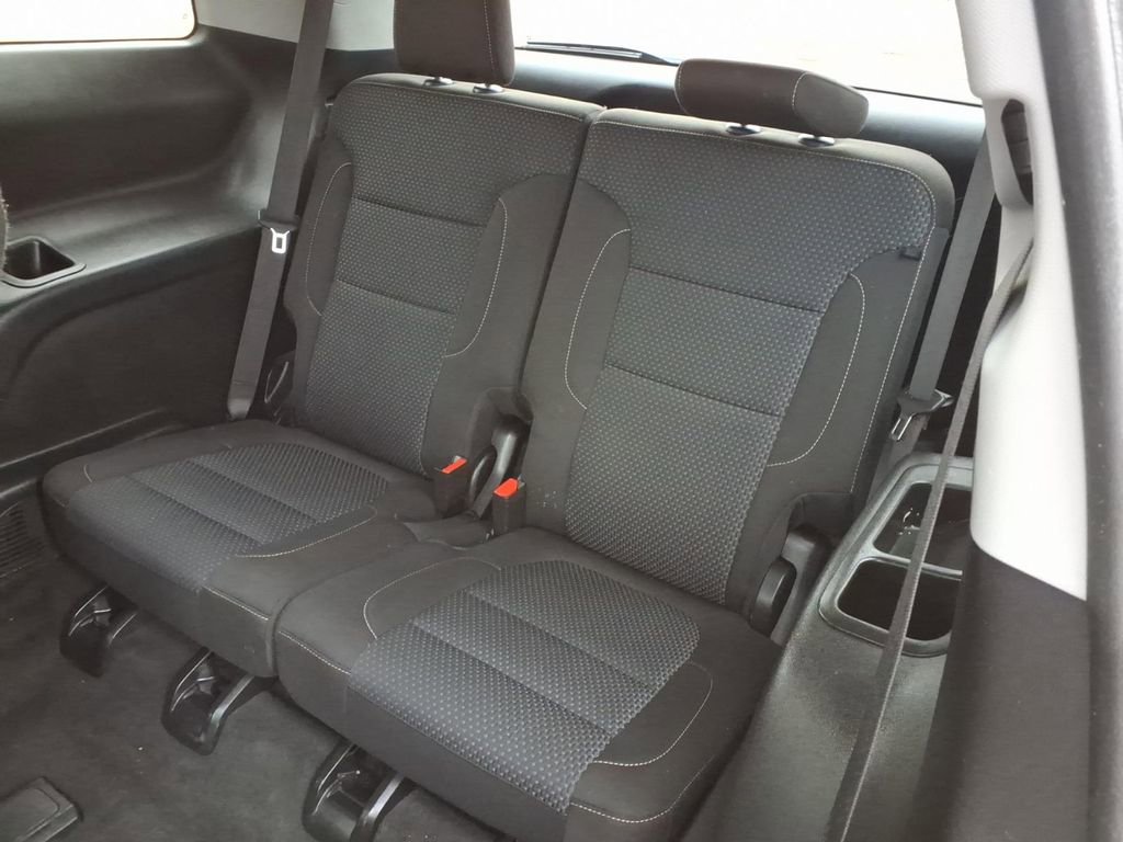 Certified 2023 GMC Acadia SLE w/ Driver Convenience Package image 33