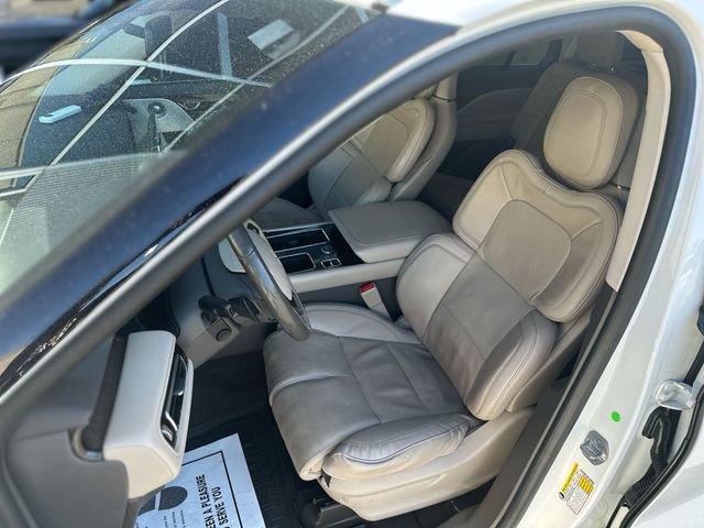 Used 2023 Lincoln Aviator Reserve w/ Equipment Group 201A image 12