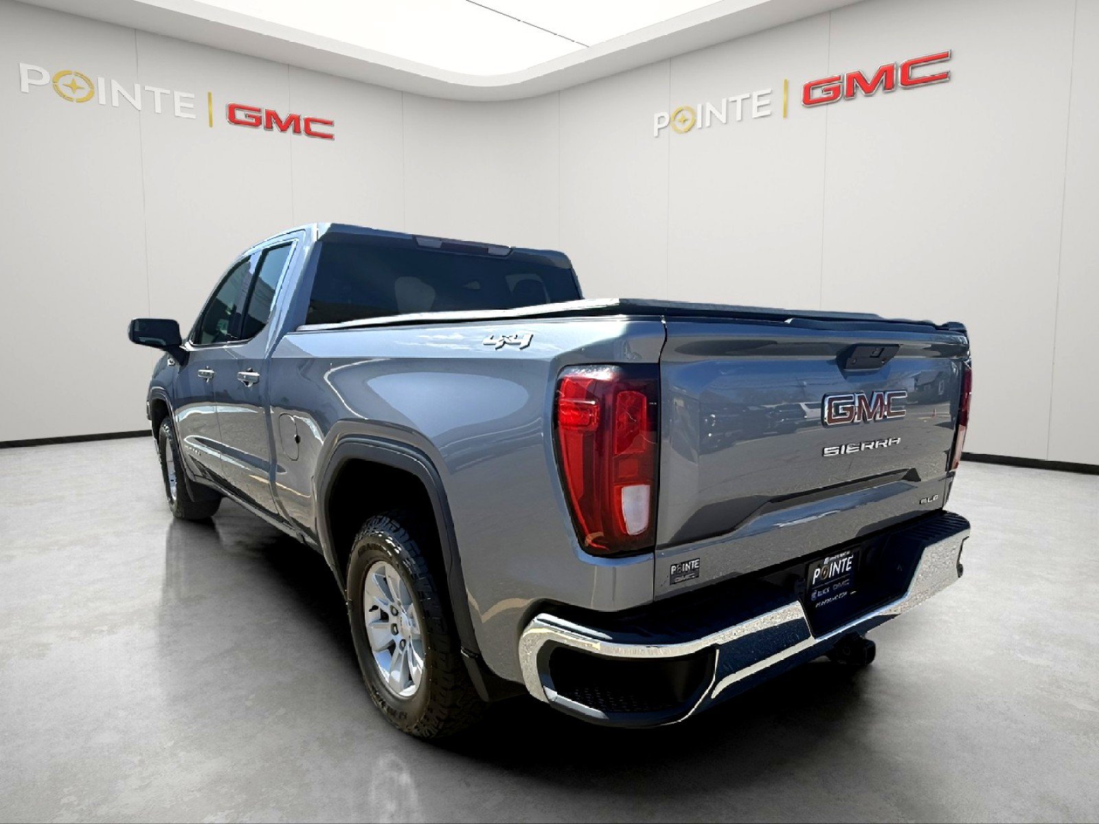 Used 2021 GMC Sierra 1500 SLE AWD/4WD image 7