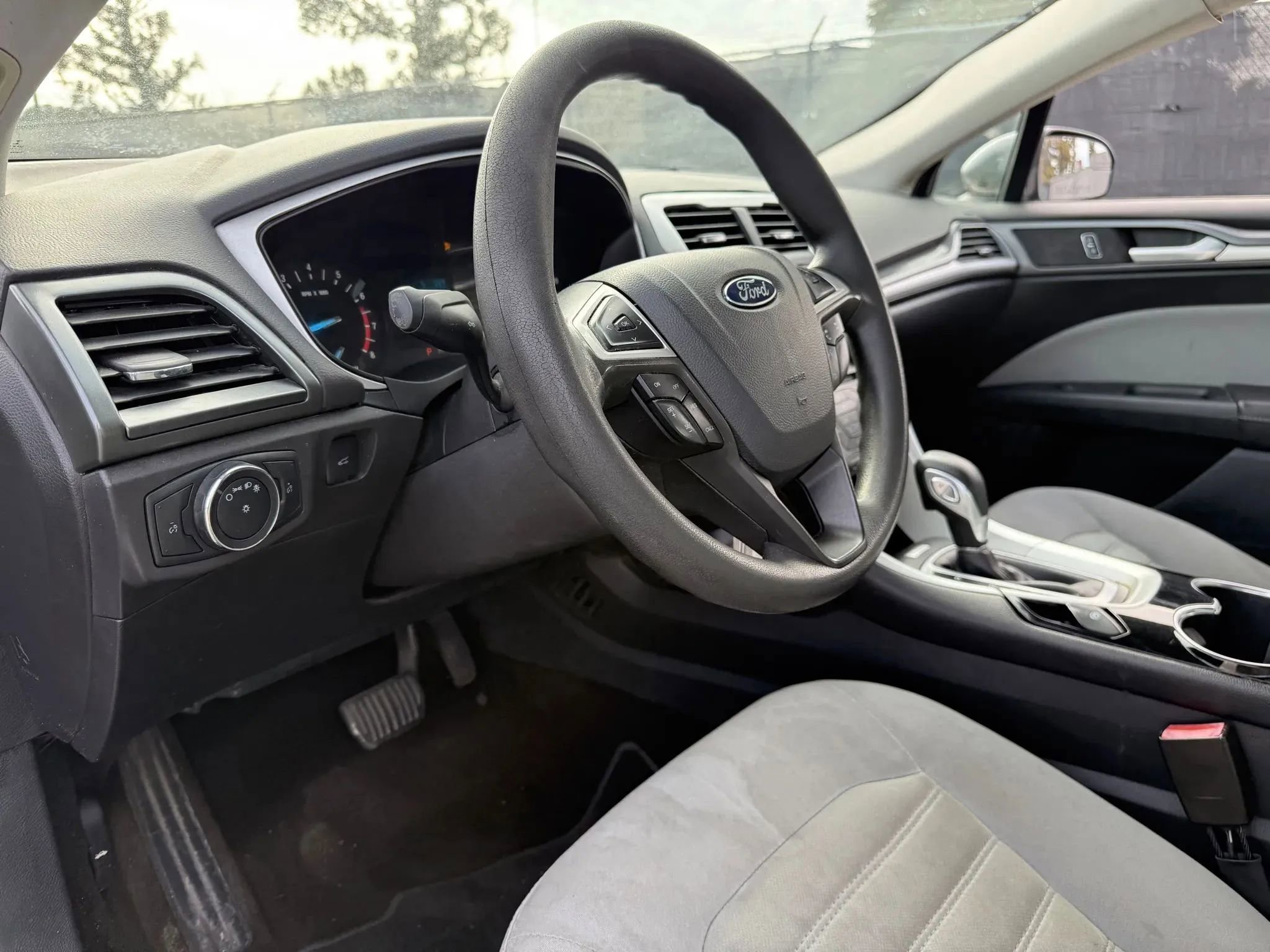 Used 2014 Ford Fusion S image 17